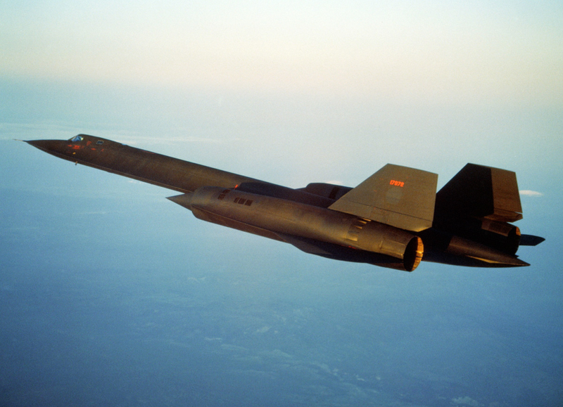 Illustration for article titled Rare photos of the SR-71 Blackbird show its amazing history